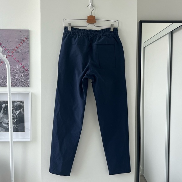 Lululemon Bowline Pant *Utilitech 30"
True Navy - Picture 7 of 8